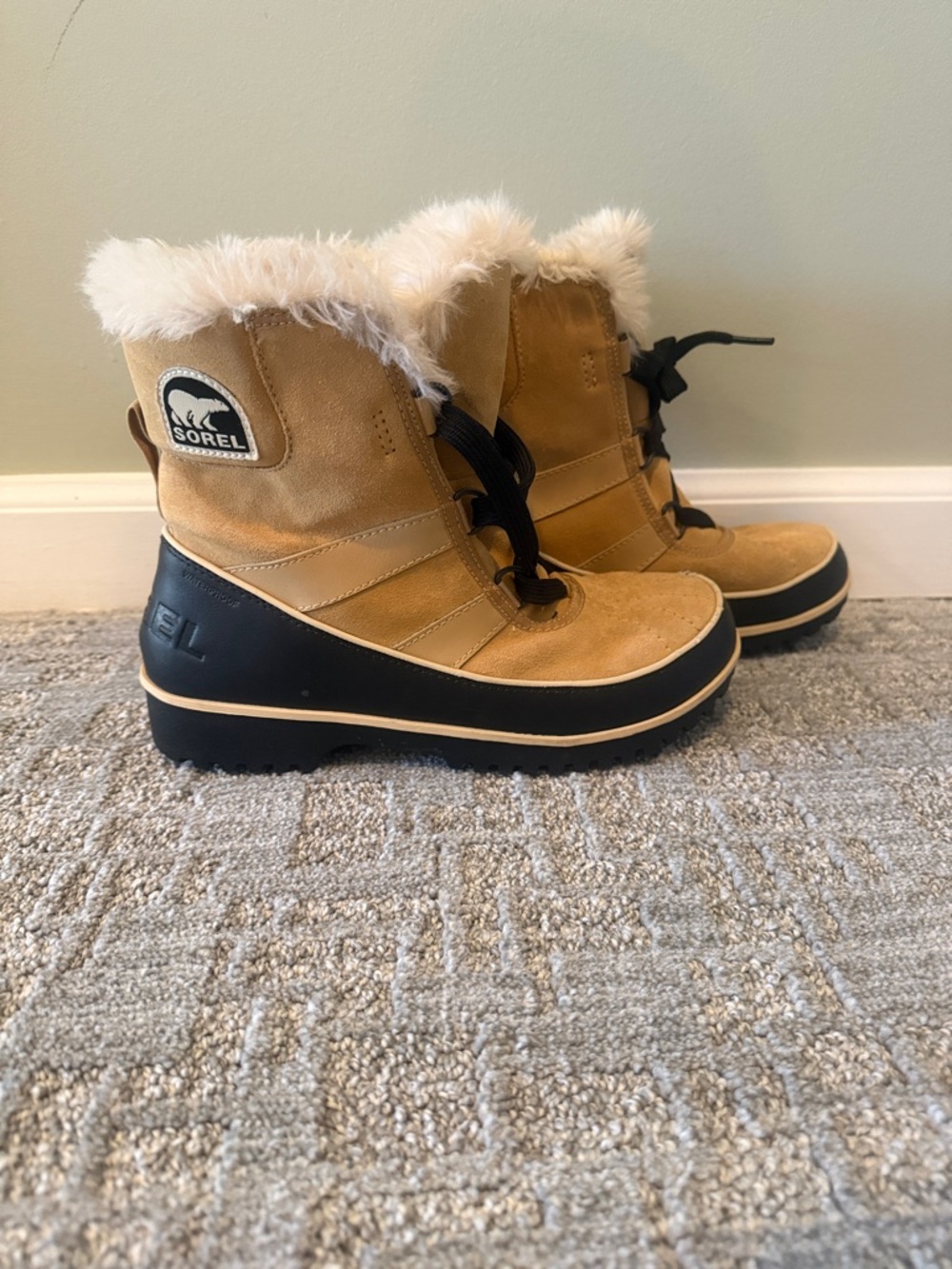 Sorel Women's Tan Faux-Fur Trim Waterproof Winter Boots